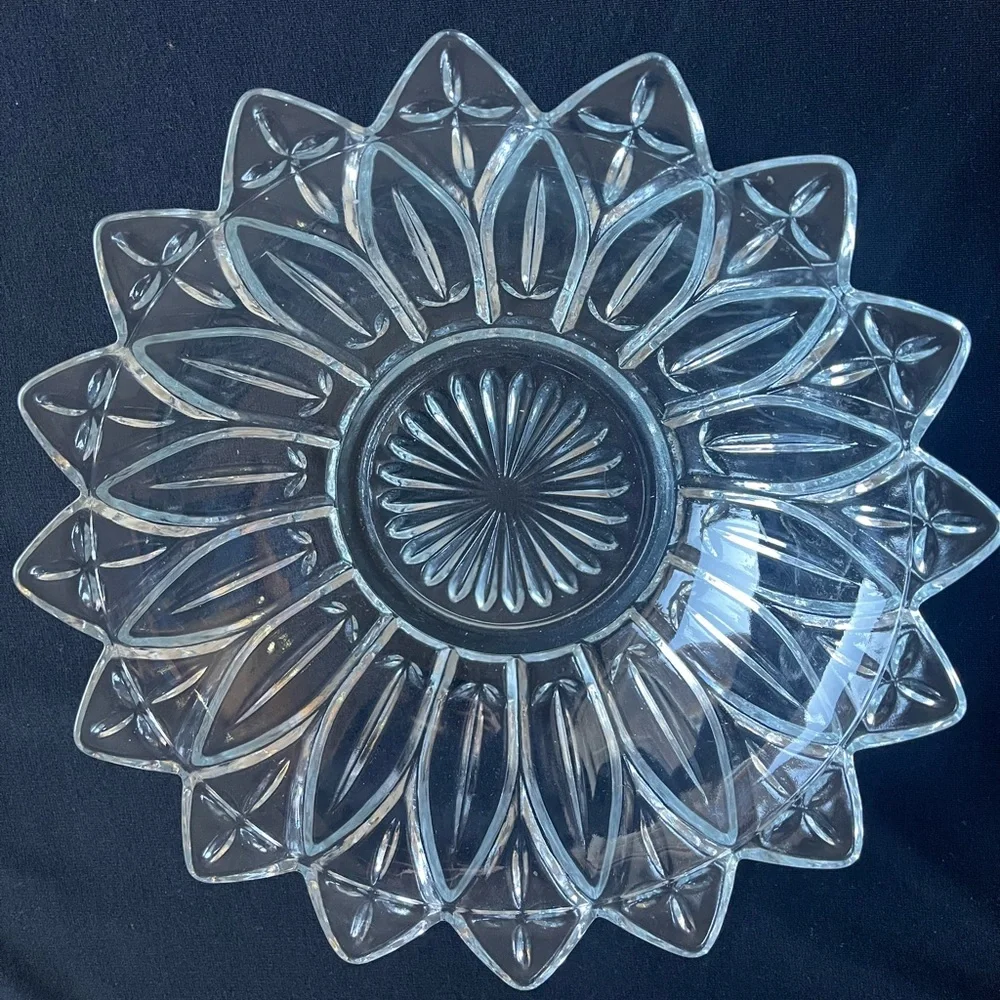 Serveware - Picture 2 of 2